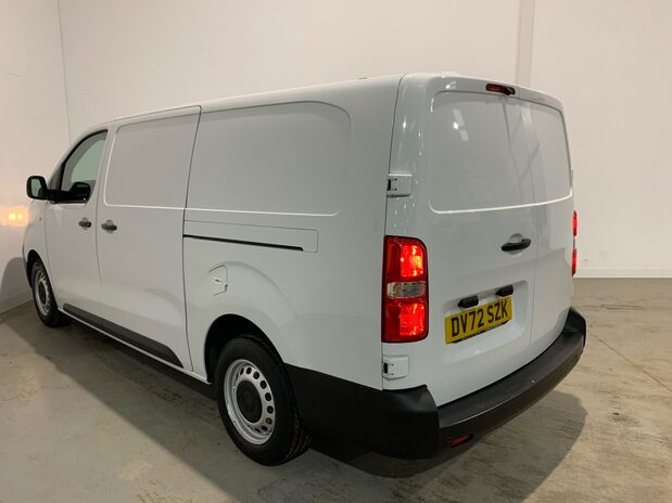 Vauxhall Vivaro L2H1 F2900 DYNAMIC S/S 10