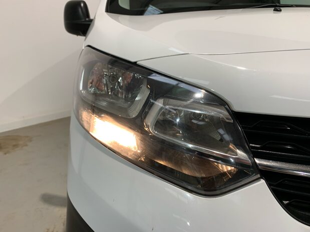 Vauxhall Vivaro L2H1 F2900 DYNAMIC S/S 4