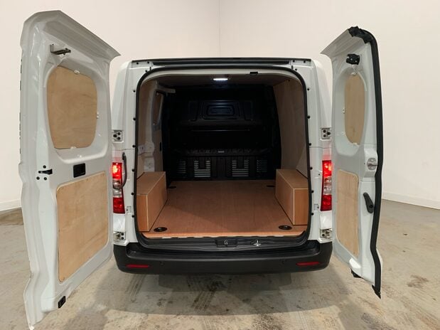 Maxus Deliver 3 90kW L1 H1 Van 50.2kWh Auto 8