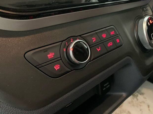 Maxus Deliver 3 90kW L1 H1 Van 50.2kWh Auto 22