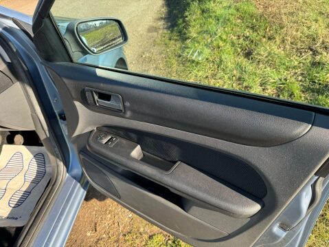 Ford Focus 1.6 Zetec Climate 5dr 35