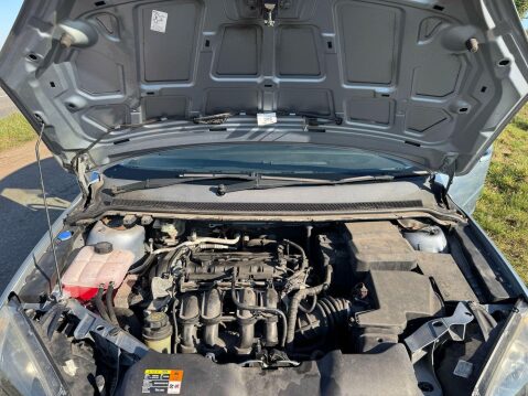 Ford Focus 1.6 Zetec Climate 5dr 44