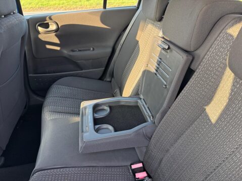 Renault Megane 1.6 VVT Dynamique 5dr 30