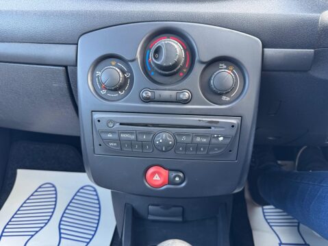 Renault Clio EXTREME 37