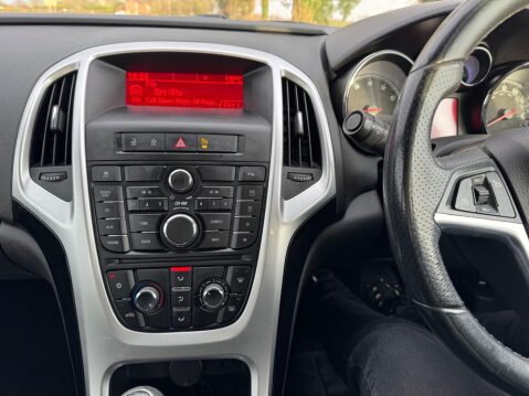 Vauxhall Astra 1.4 16v SRi Euro 5 5dr 29