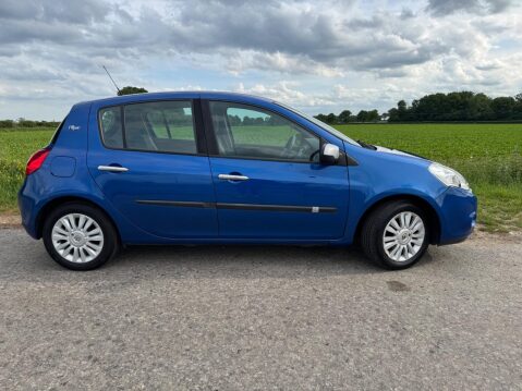 Renault Clio 1.2 I-Music Euro 5 5dr 8