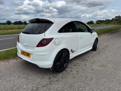 Vauxhall Corsa 1.4 16V SRi Euro 5 3dr 29