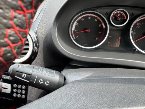 Vauxhall Corsa 1.4 16V SRi Euro 5 3dr 46