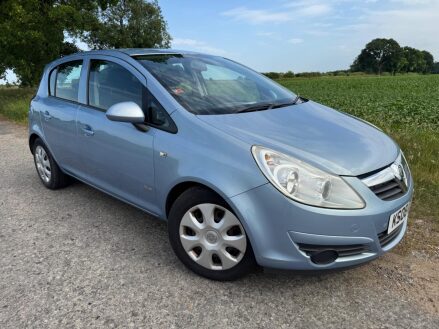 Vauxhall Corsa 1.4i 16v Club 5dr