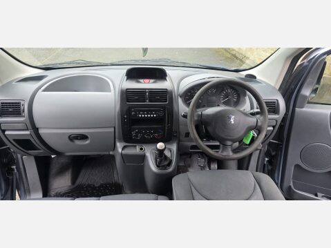 Peugeot Expert TEPEE COMFORT L1 HDI 6STR 24