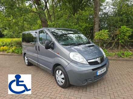 Vauxhall Vivaro COMBI CDTI