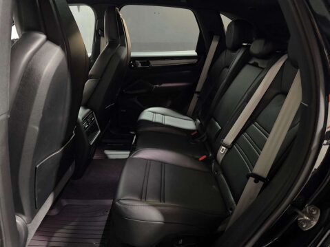 Porsche Cayenne 3.0 V6 E-Hybrid 17.9kWh Platinum Edition SUV 5dr Petrol Plug-in Hybrid Tipt 16