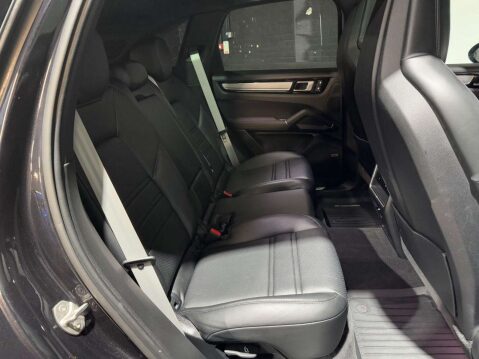 Porsche Cayenne 3.0 V6 E-Hybrid 17.9kWh Platinum Edition SUV 5dr Petrol Plug-in Hybrid Tipt 15