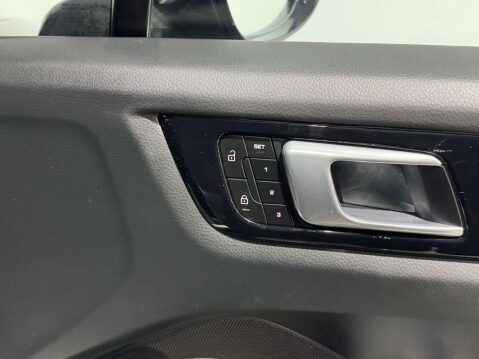 Porsche Cayenne 3.0 V6 E-Hybrid 17.9kWh Platinum Edition SUV 5dr Petrol Plug-in Hybrid Tipt 27