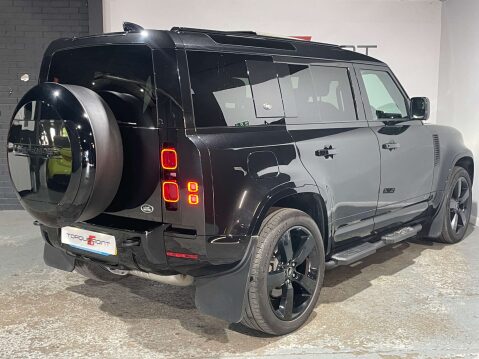 Land Rover Defender 3.0 D300 MHEV X-Dynamic HSE SUV 5dr Diesel Auto 4WD Euro 6 (s/s) (300 ps) 3