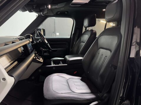 Land Rover Defender 3.0 D300 MHEV X-Dynamic HSE SUV 5dr Diesel Auto 4WD Euro 6 (s/s) (300 ps) 15