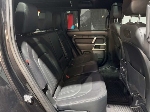 Land Rover Defender 3.0 D300 MHEV X-Dynamic HSE SUV 5dr Diesel Auto 4WD Euro 6 (s/s) (300 ps) 16