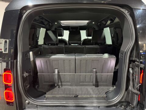 Land Rover Defender 3.0 D300 MHEV X-Dynamic HSE SUV 5dr Diesel Auto 4WD Euro 6 (s/s) (300 ps) 18