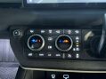 Land Rover Defender 3.0 D300 MHEV X-Dynamic HSE SUV 5dr Diesel Auto 4WD Euro 6 (s/s) (300 ps) 28