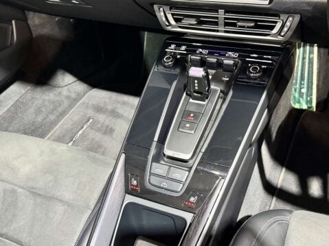Porsche 911 3.0 911 Carrera GTS 2dr 29