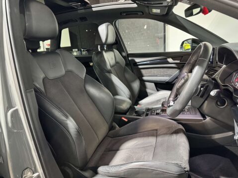 Audi Q5 2.0 Q5 Black Edition 45 TFSI Quattro Semi-Auto 4WD 5dr 12