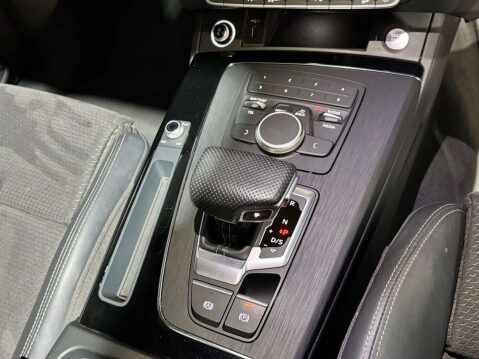 Audi Q5 2.0 Q5 Black Edition 45 TFSI Quattro Semi-Auto 4WD 5dr 22