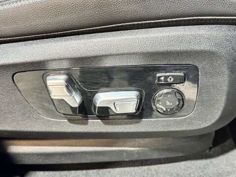 BMW X6 4.4 X6 M50i Auto 4WD 5dr 29