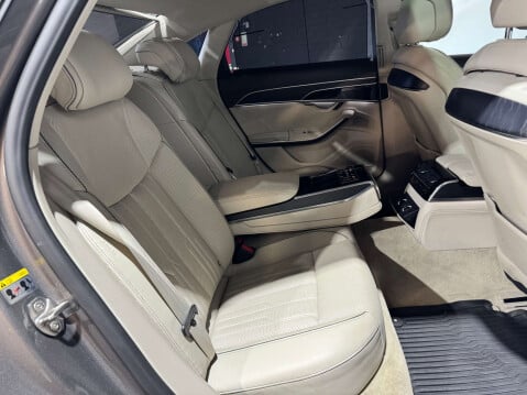 Audi A8 3.0 A8 50 TDI Quattro Auto 4WD 4dr 15