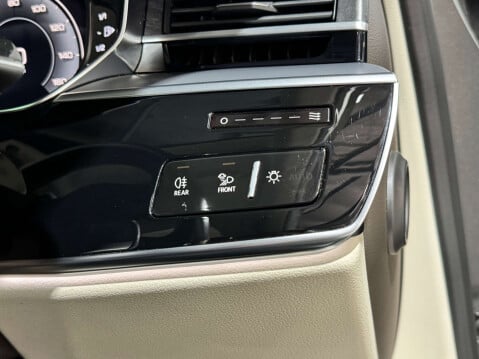 Audi A8 3.0 A8 50 TDI Quattro Auto 4WD 4dr 31
