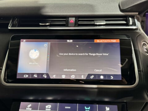 Land Rover Range Rover Velar 3.0 Range Rover Velar R-Dynamic HSE D300 Auto 4WD 5dr 17
