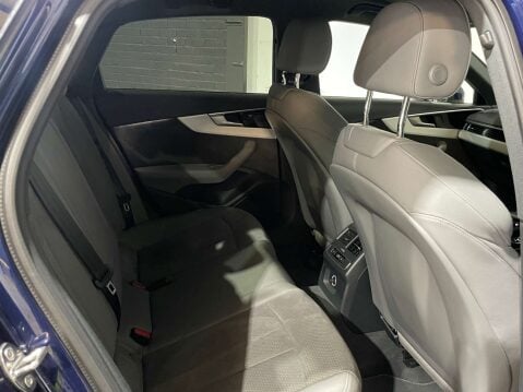 Audi A4 2.0 A4 S Line 35 TFSI Semi-Auto 4dr 12