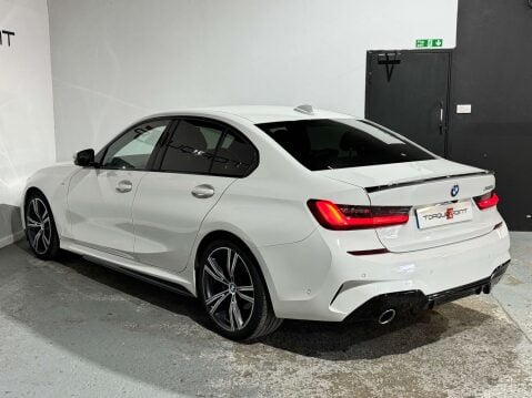 BMW 3 Series 2.0 320d M Sport Auto 4dr 9