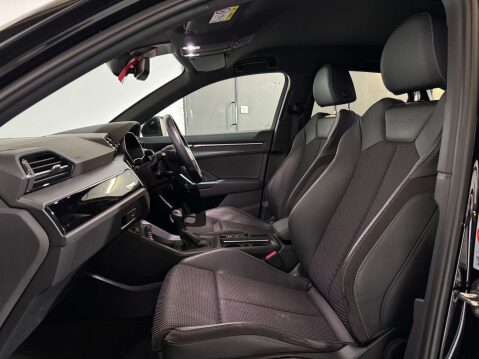 Audi Q3 1.5 Q3 Sportback 35 TFSI MHEV Black Edition Semi-Auto 5dr 12