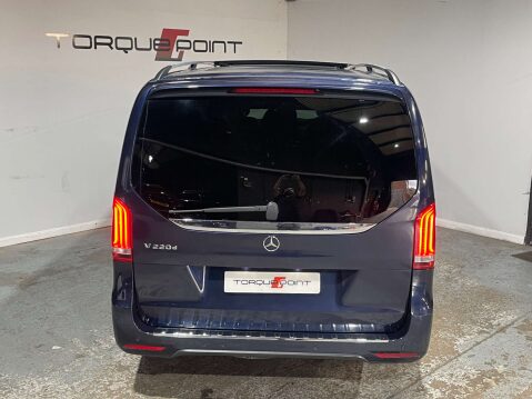 Mercedes-Benz V Class 2.1 V 220 D AMG Line Auto 5dr 32
