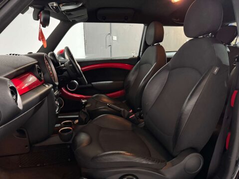 Mini Hatch 1.6 John Cooper Works 3dr 12