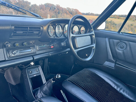 Porsche 911 CARRERA TARGA 22
