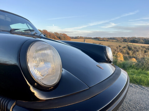 Porsche 911 CARRERA TARGA 12