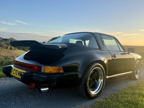 Porsche 911 CARRERA TARGA 4
