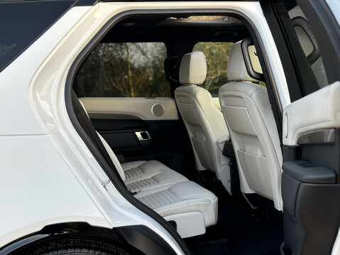 Land Rover Discovery SD6 HSE 25