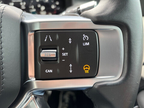 Land Rover Discovery R-DYNAMIC HSE MHEV 16