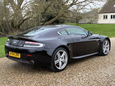Aston Martin Vantage V8 2