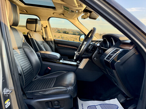 Land Rover Discovery TD6 HSE LUXURY 25