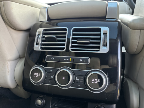 Land Rover Range Rover TDV6 VOGUE 13