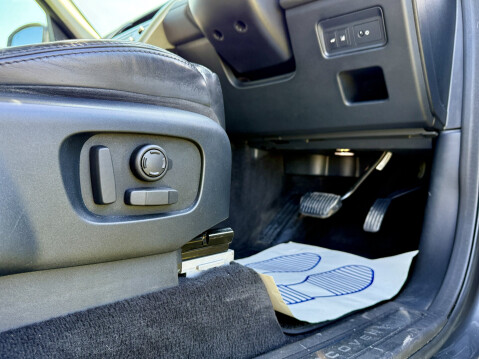 Land Rover Discovery TD6 HSE 27