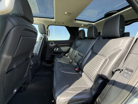 Land Rover Discovery TD6 HSE 32