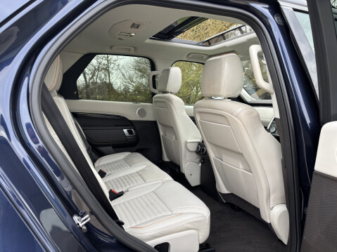 Land Rover Discovery SDV6 HSE 10