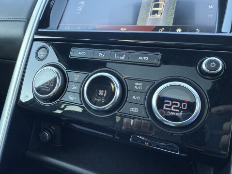 Land Rover Discovery SDV6 HSE LUXURY 52