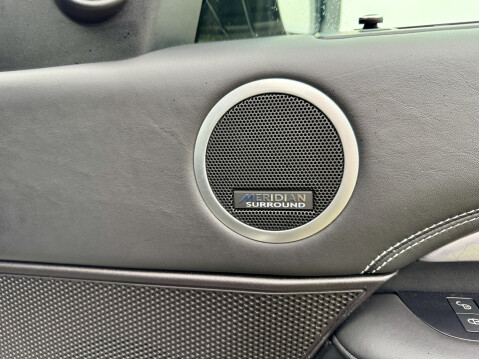 Land Rover Discovery TD6 HSE LUXURY 29