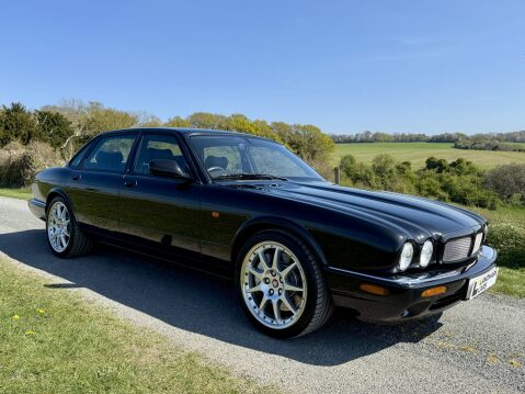 Jaguar XJ XJR 100 V8 SUPERCHARGED / ONE OF 82 IN THE UK 21