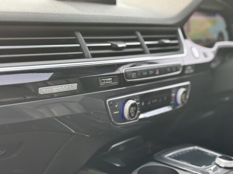 Audi Q7 TDI QUATTRO BLACK EDITION 24